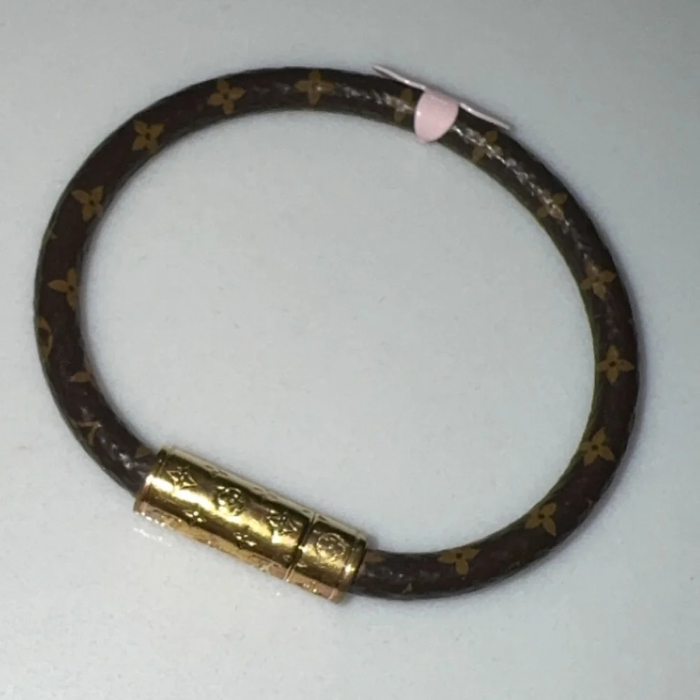 Louis Vuitton Brown Monogram Pink Flower Bracelet with Gold Clasp - Picture 3 of 4